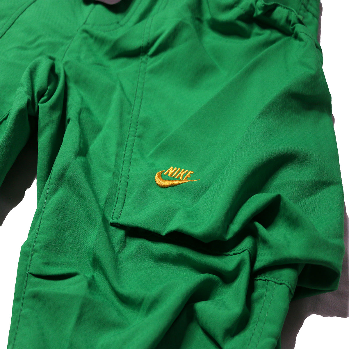 womens nike three quarter pants